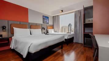 Minibar, in-room safe, desk, iron/ironing board