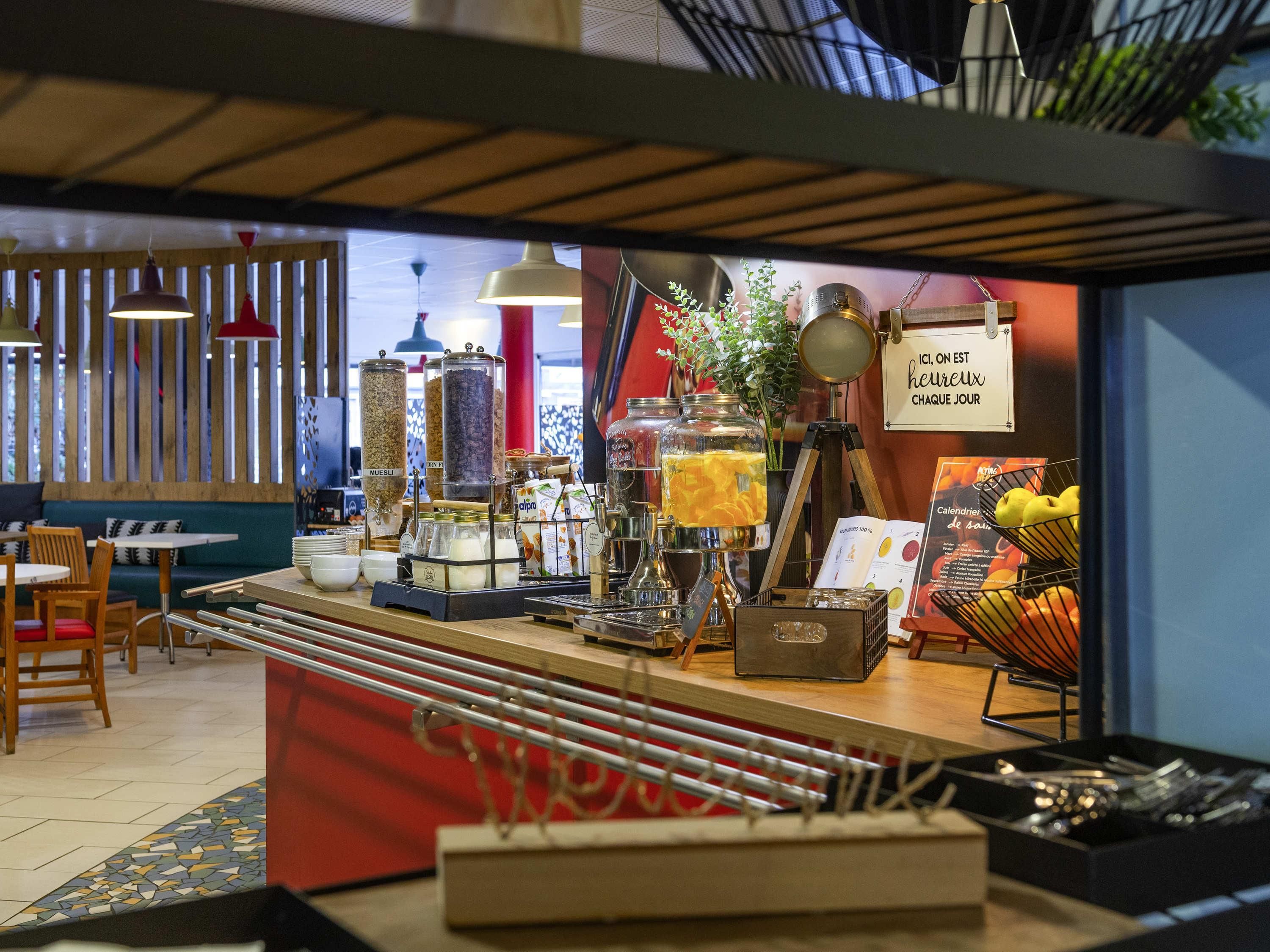 Breakfast area