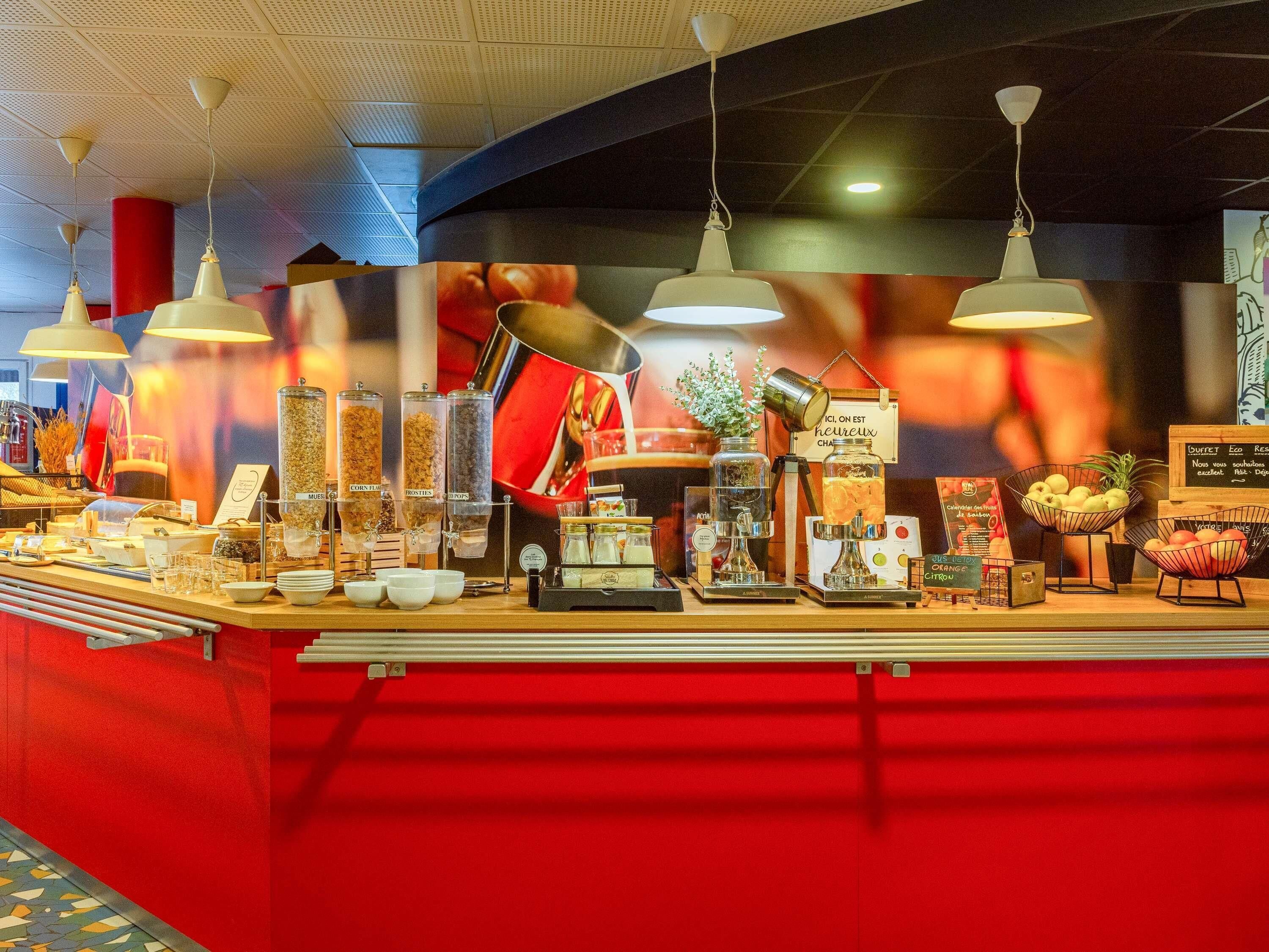 Desayuno buffet todos los días (con cargo)