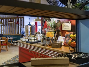 Frukostbuffé varje dag mot avgift