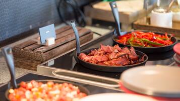 Daily buffet breakfast for a fee