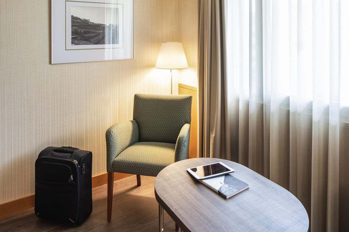 Literie hypoallergénique, couette en duvet d'oie, minibar