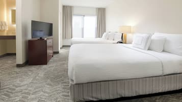 1 habitación, escritorio y cortinas blackout