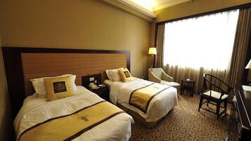 Minibar, in-room safe, individually decorated, desk