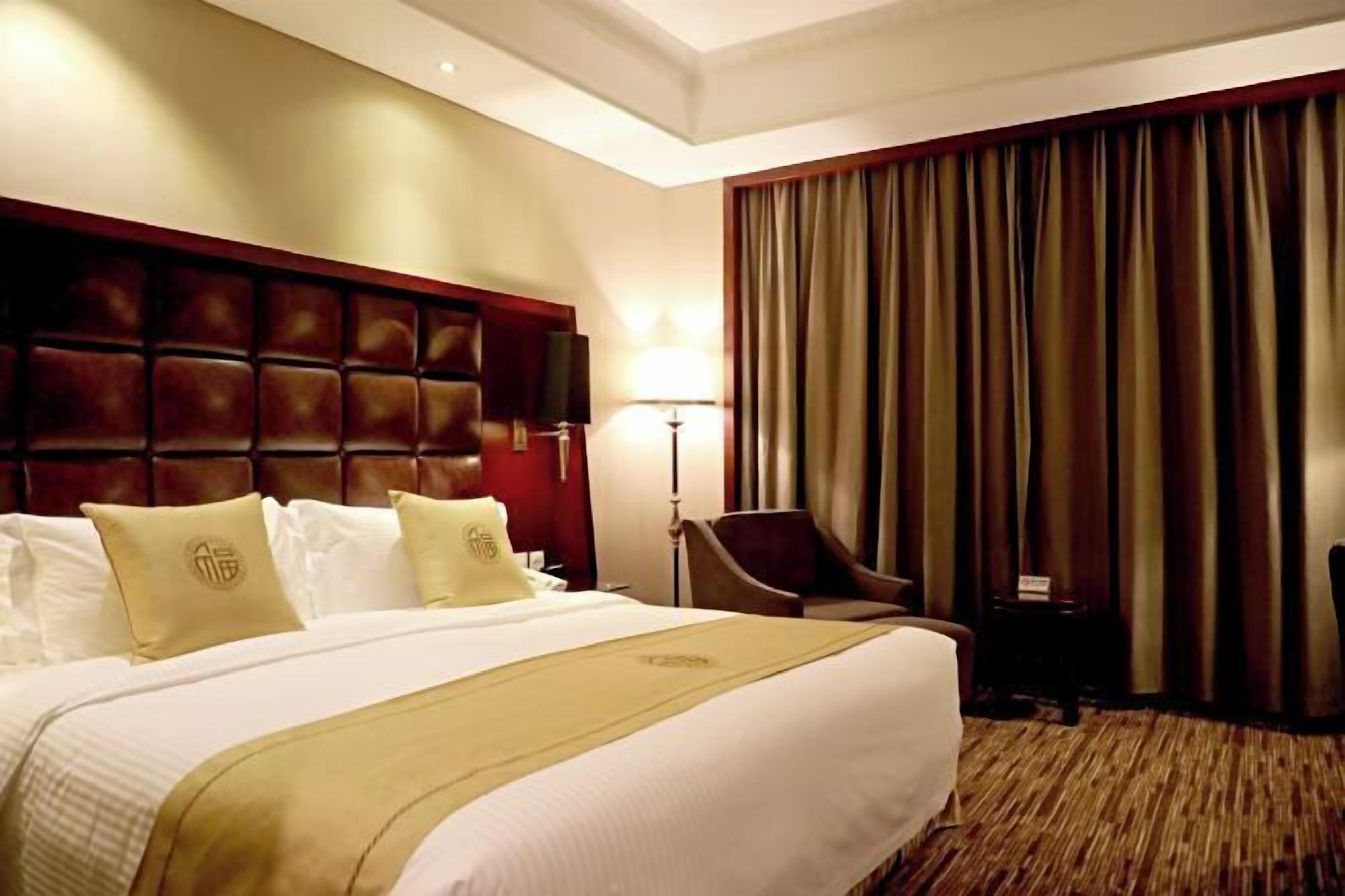 Minibar, in-room safe, individually decorated, desk