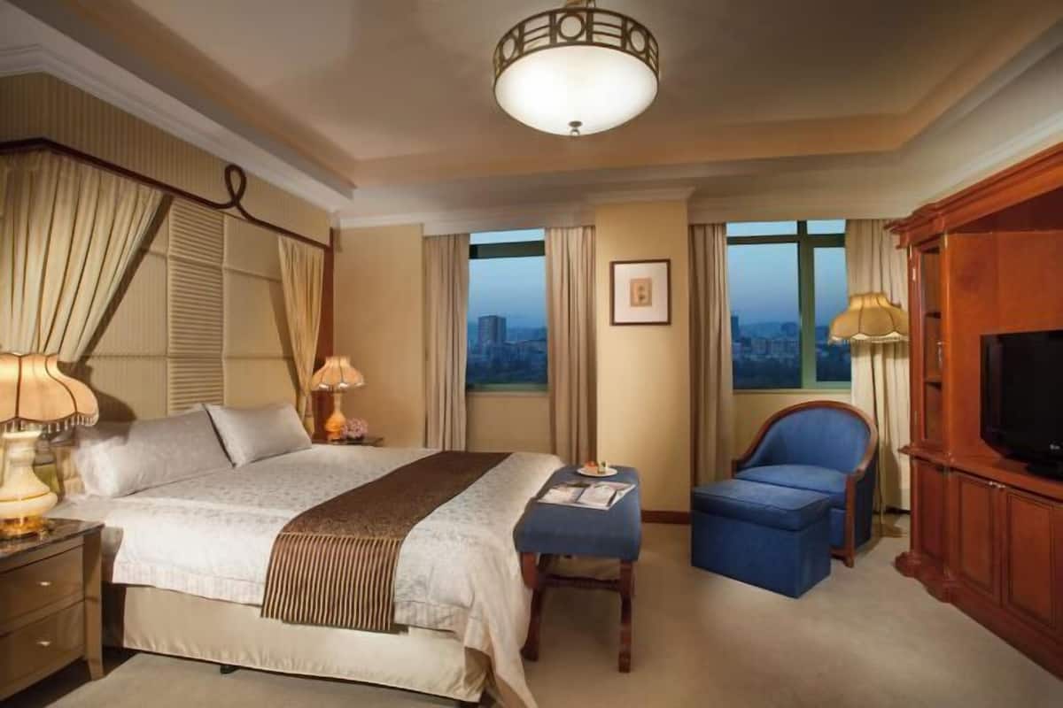 1 Schlafzimmer, hochwertige Bettwaren, Daunenbettdecken, Zimmersafe