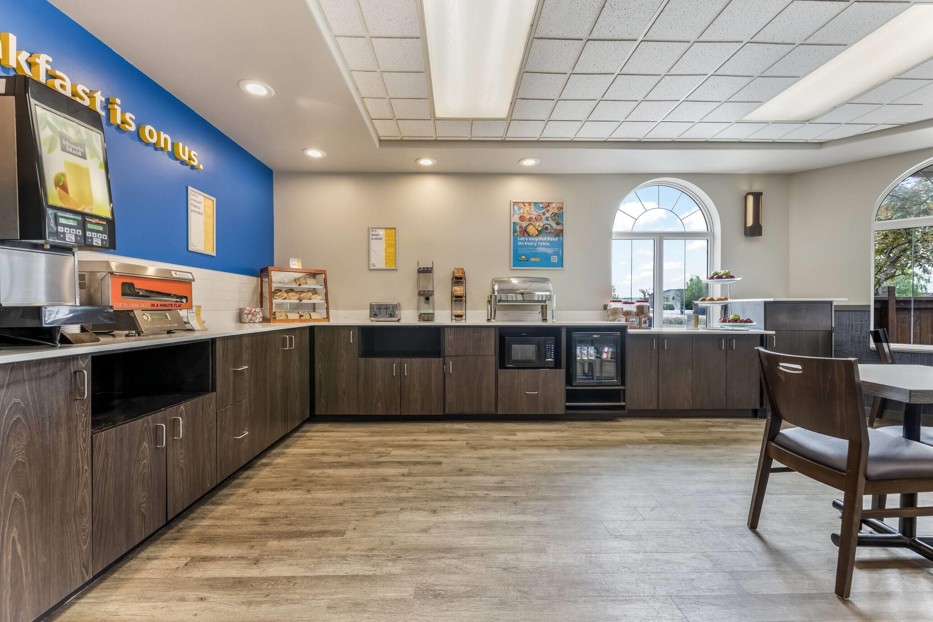 Free daily continental breakfast