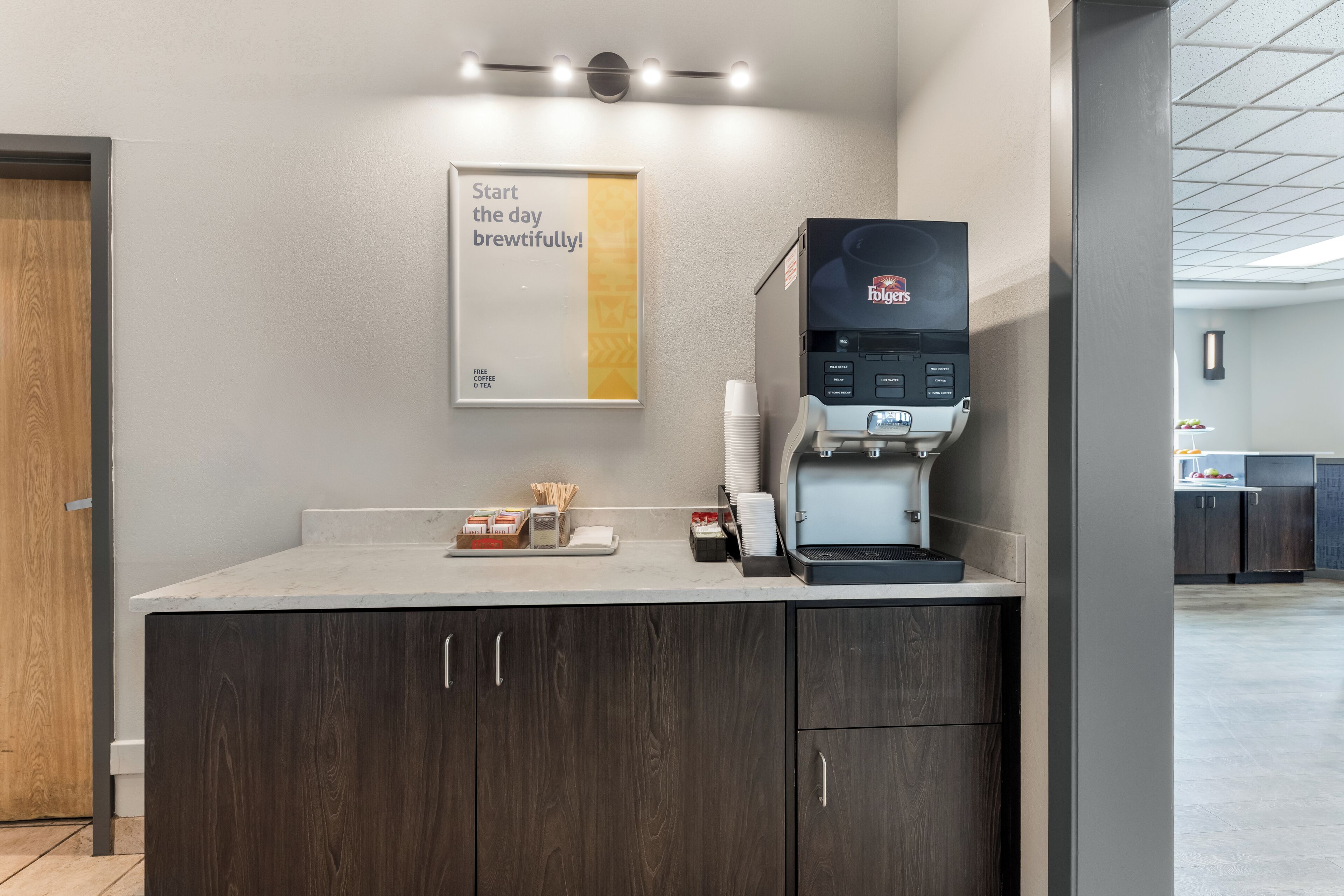 Free daily continental breakfast