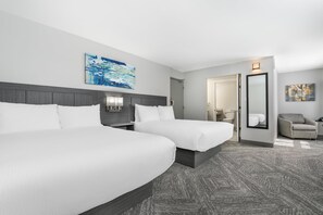Premium bedding, down duvets, desk, blackout curtains