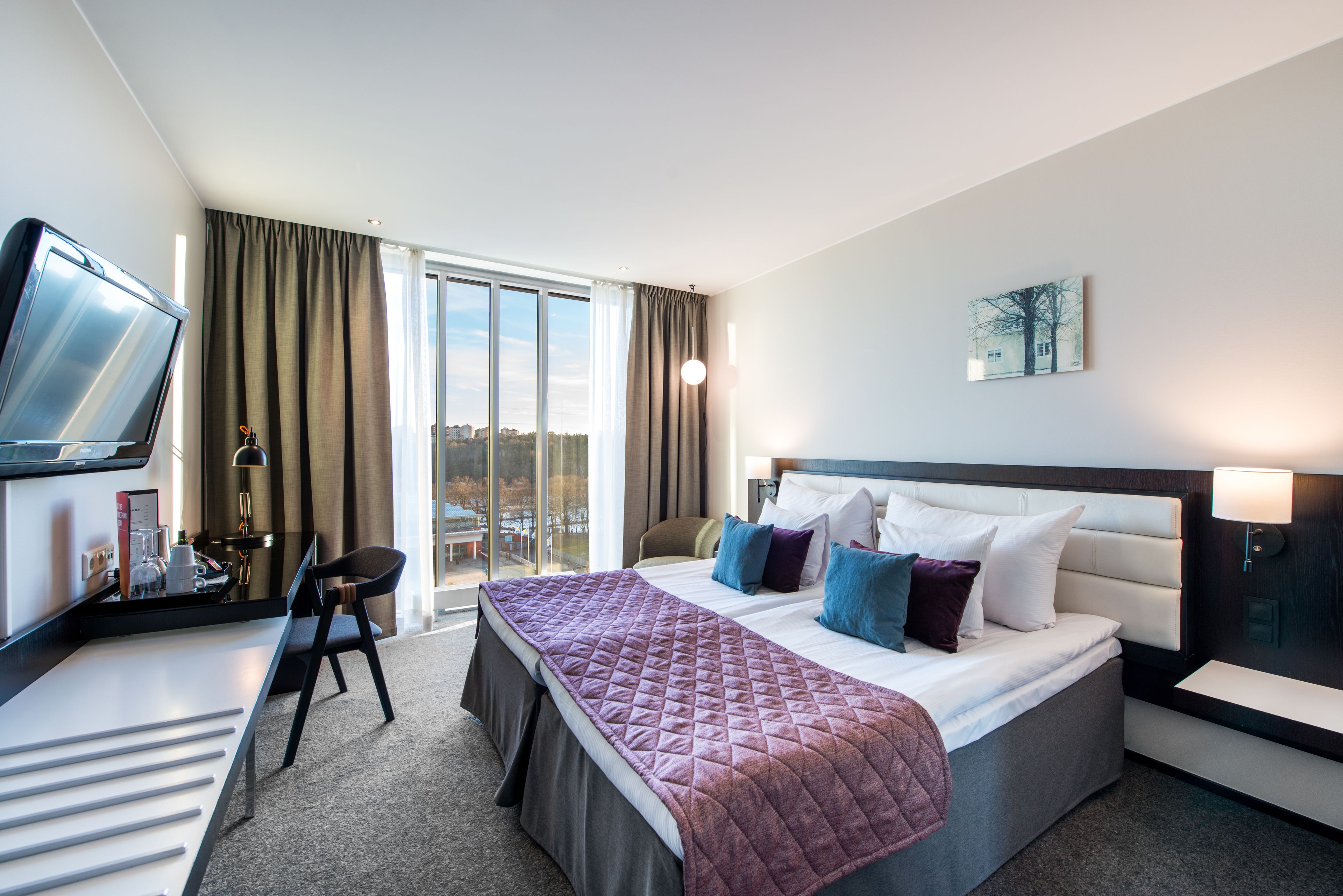 Superior Rooms, 2 Single Beds | Minibar, skrivbord, arbetsyta för laptop och strykjärn/strykbräda