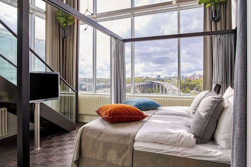 Suite, 1 Double Bed (spa fee not included) | Frigobar, escrivaninha, espaço de trabalho para notebook
