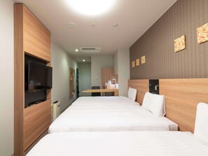 標準雙床房, 2 張單人床, 非吸煙房 (with 1 Extra bed) | 書桌、遮光窗簾/窗簾、熨斗/熨衫板、免費 Wi-Fi