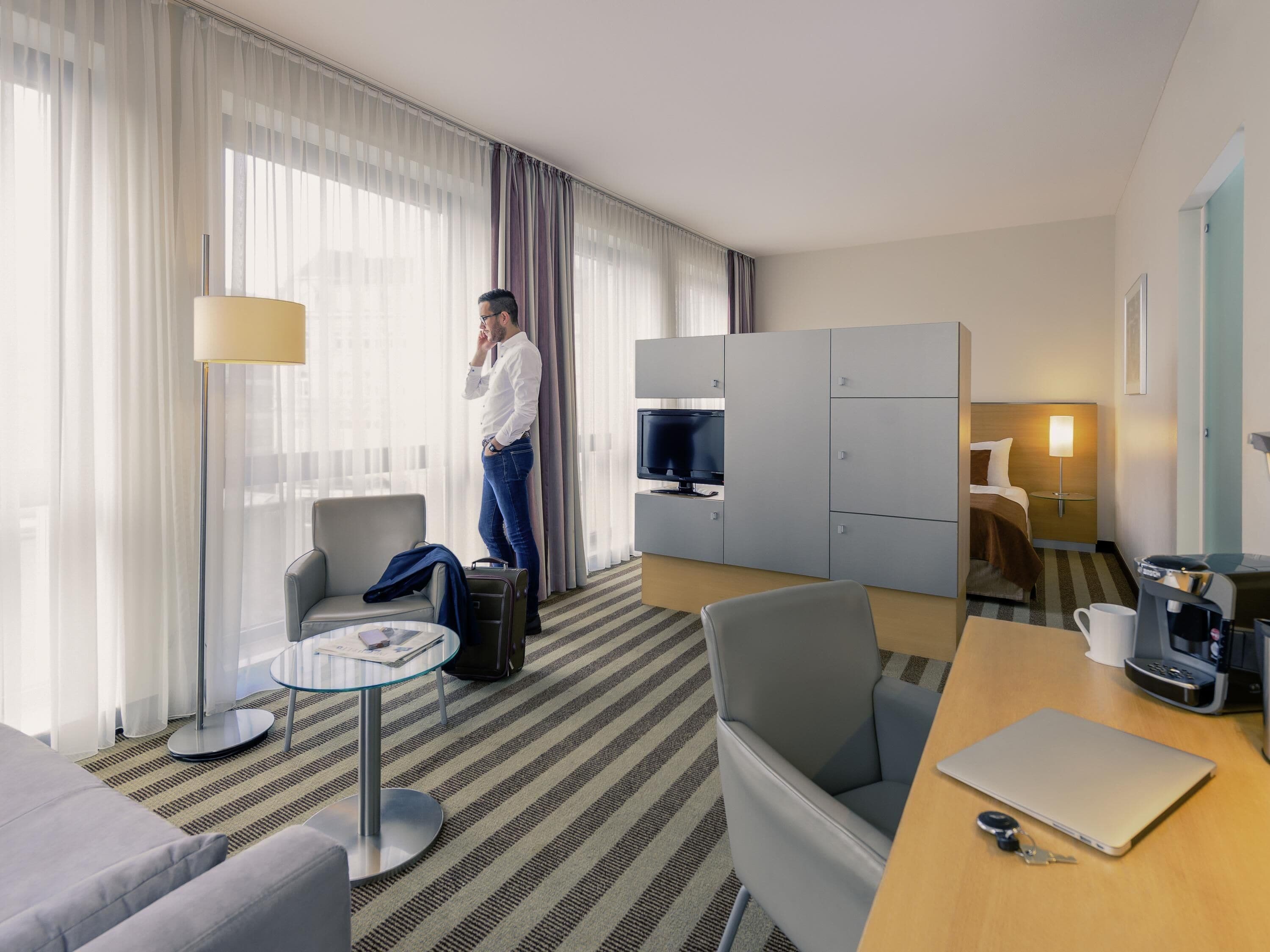 hypo-allergenic bedding, in-room safe, desk, blackout curtains