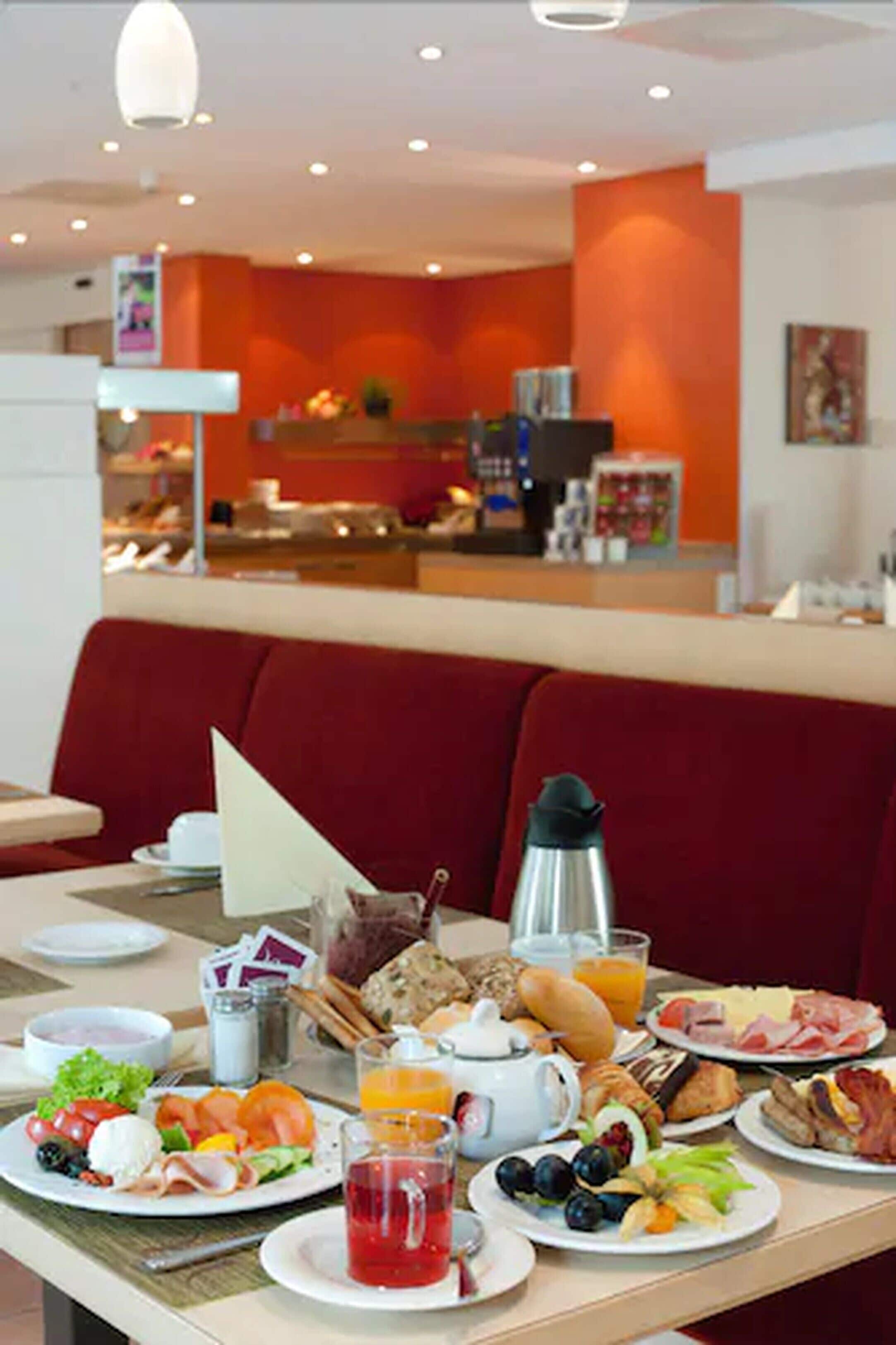 Dagelijks ontbijtbuffet (EUR 24 per persoon)