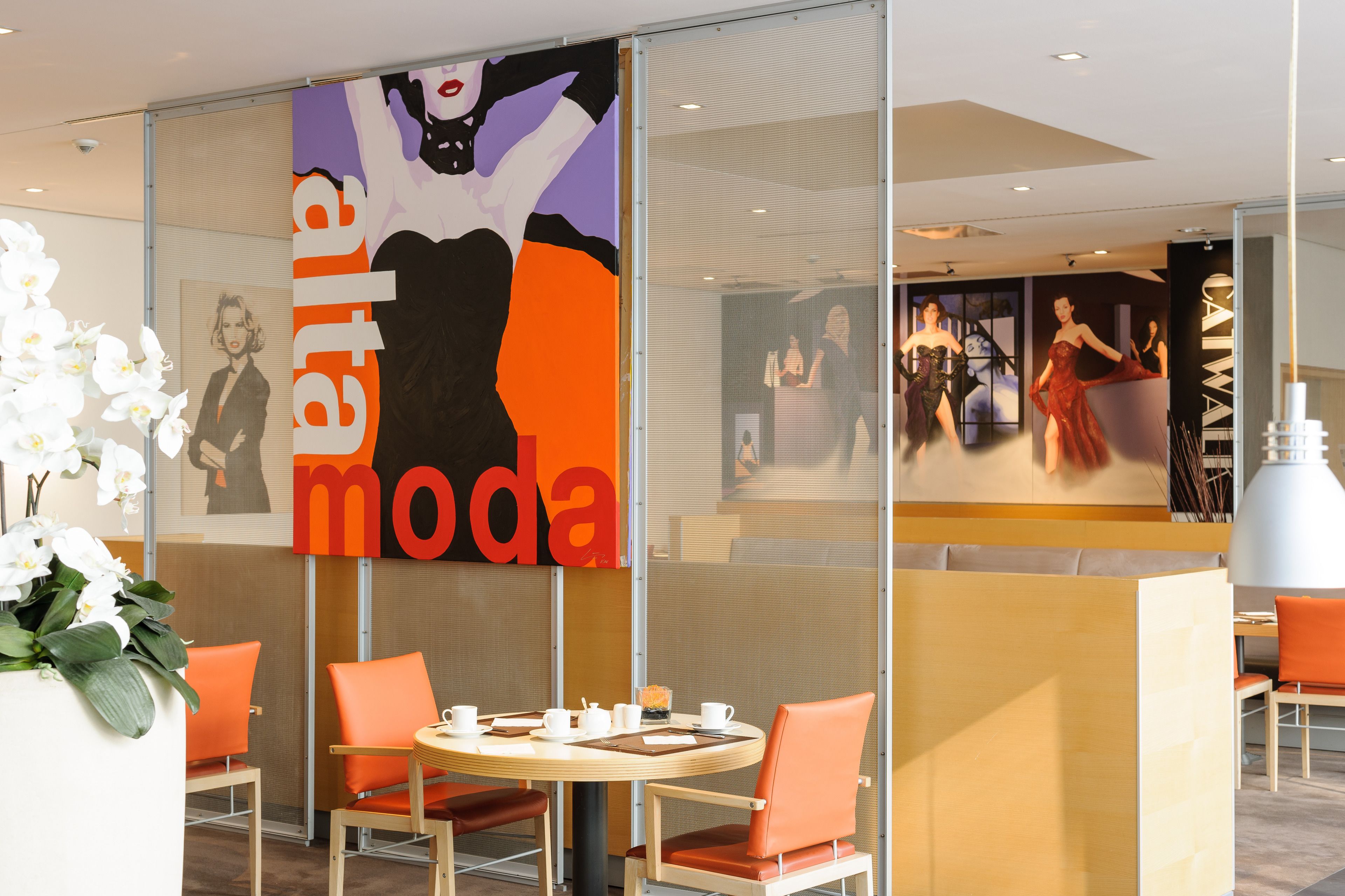 buffet breakfast on weekdays (eur 23 per person)