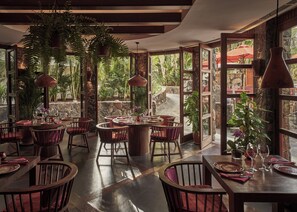 3 restaurants, breakfast, lunch, dinner served; Mediterranean cuisine - Seaside Palm Beach (San Bartolomé de Tirajana)