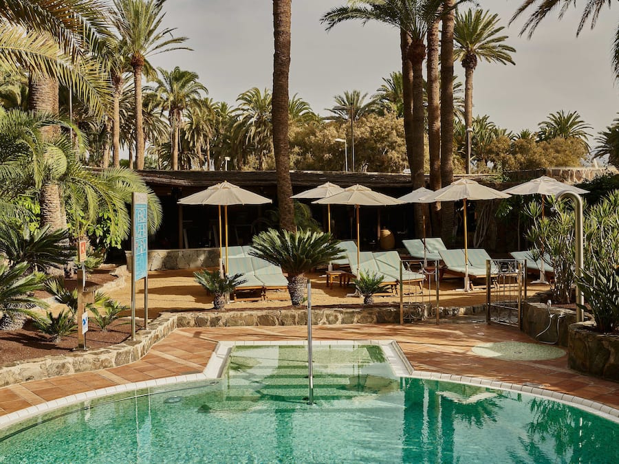 2 piscinas al aire libre