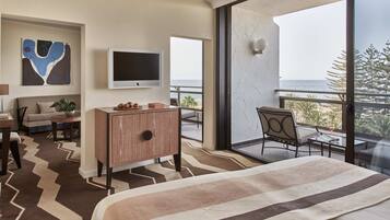 Minibar, pengeskab på værelset, individuelt design, skrivebord