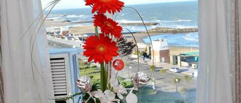 Minibar, safe på rommet, skrivebord og strykejern/-brett