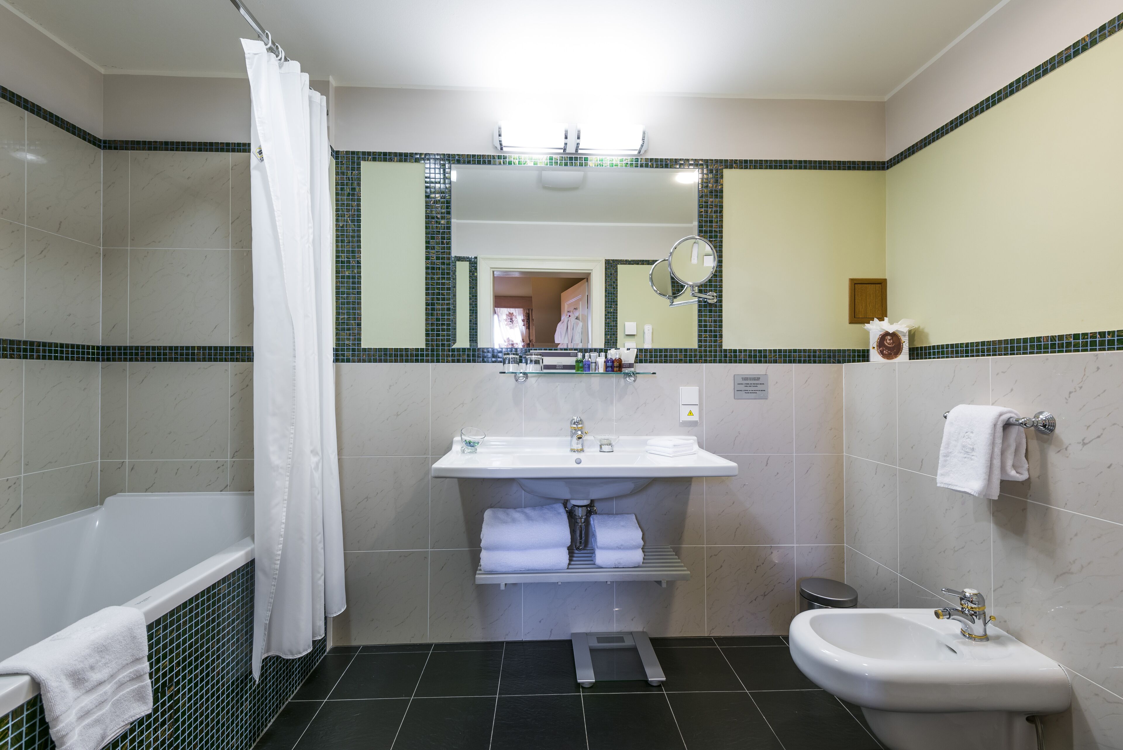 Foto - Golden Well Hotel