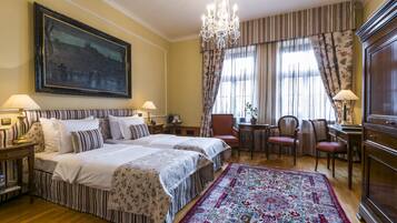 Deluxe-værelse med dobbeltseng eller 2 enkeltsenge | 1 soveværelse, egyptiske bomuldslagner, premium-sengetøj, dundyner