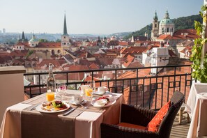 Balcony - Golden Well Hotel (Prague)