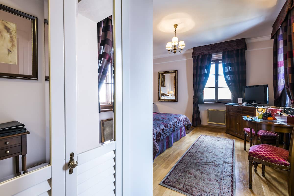 deluxe double or twin room | 1 bedroom, egyptian cotton sheets, premium bedding, down duvets