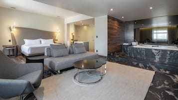 Suite superior, hidromasaje | 1 habitación, ropa de cama de alta calidad y camas con pillow-top