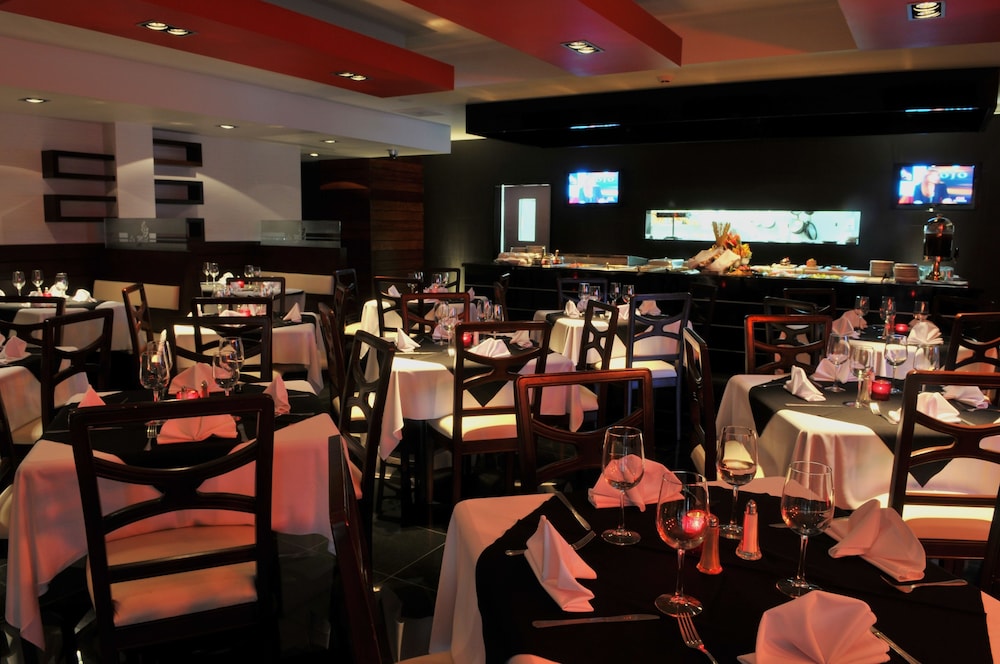 Hotel Real del Río by null