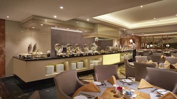 Desayuno con opciones de la cocina local diario (MYR 75 por persona)