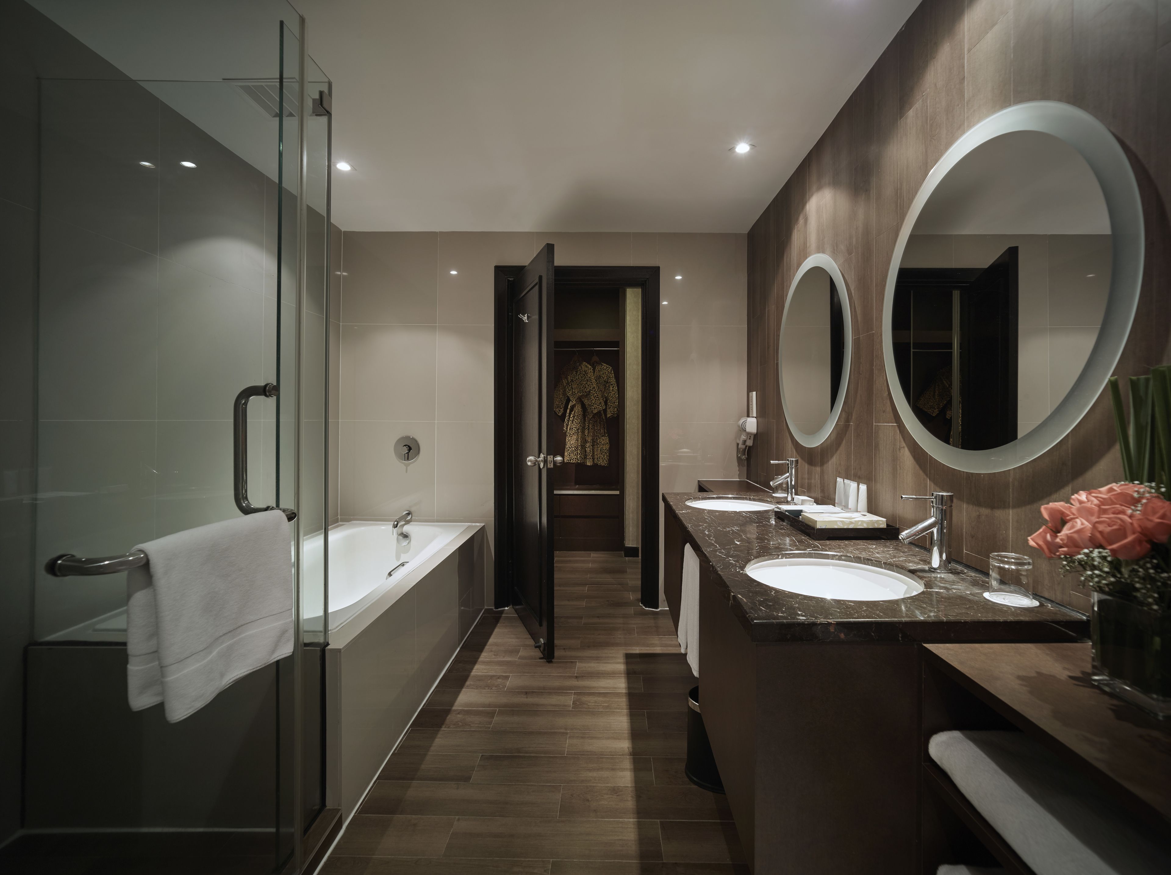 deluxe classic balcony | in-room safe, individually furnished, desk, laptop workspace