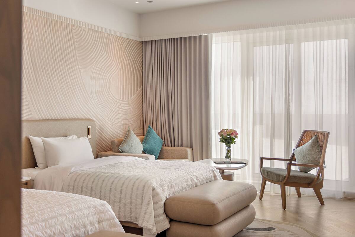 Deluxe Room, 2 Single Beds, Ocean View (Balcony) | Premium bedding, pillow-top beds, minibar, in-room safe