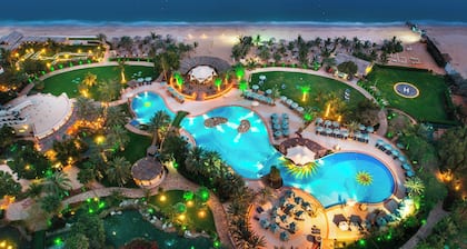 Le Meridien Al Aqah Beach Resort