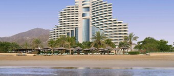 Le Meridien Al Aqah Beach Resort