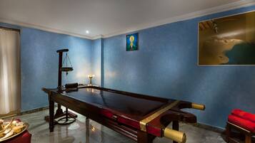 Ayurvedische behandelingen, manicures en pedicures