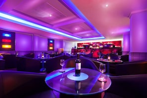 Bar (in der Unterkunft)