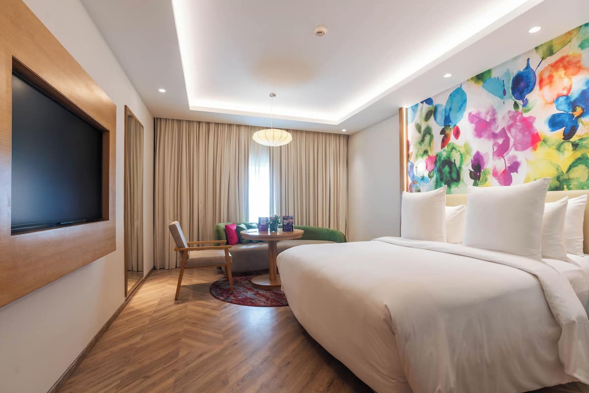 1 bedroom, memory-foam beds, minibar, in-room safe