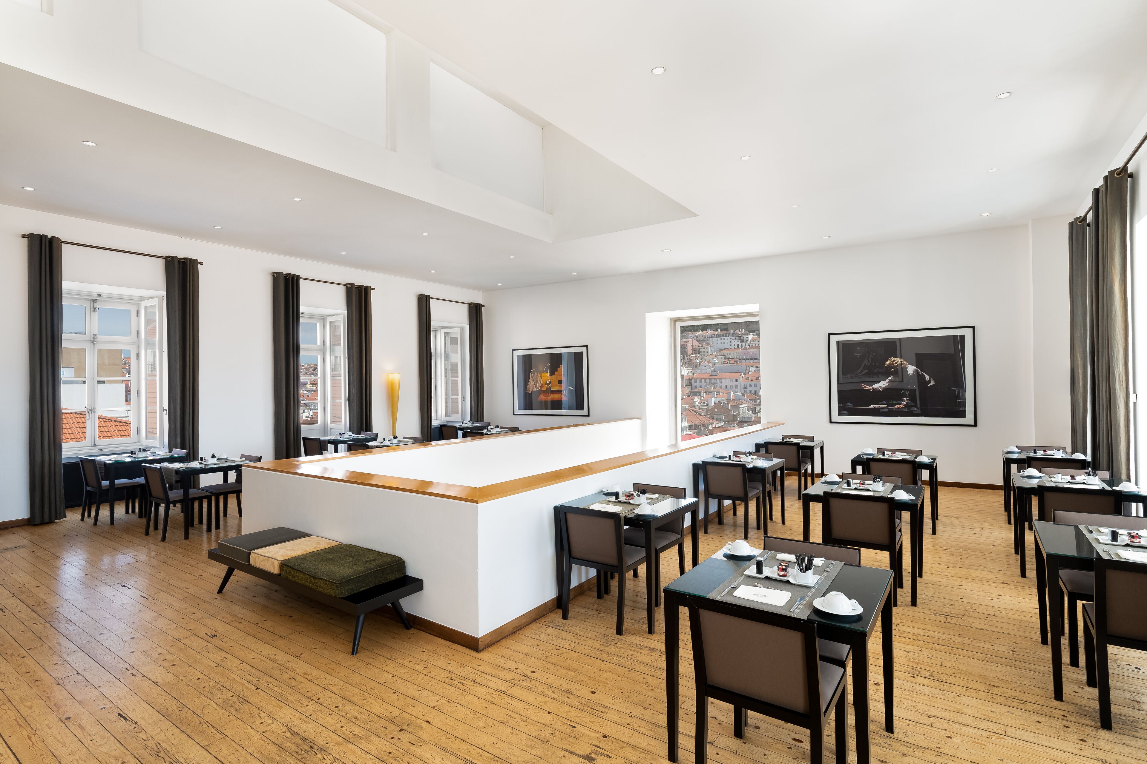 daily buffet breakfast (eur 25 per person)