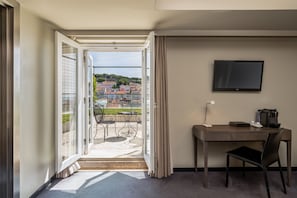 1 bedroom, minibar, in-room safe, individually decorated