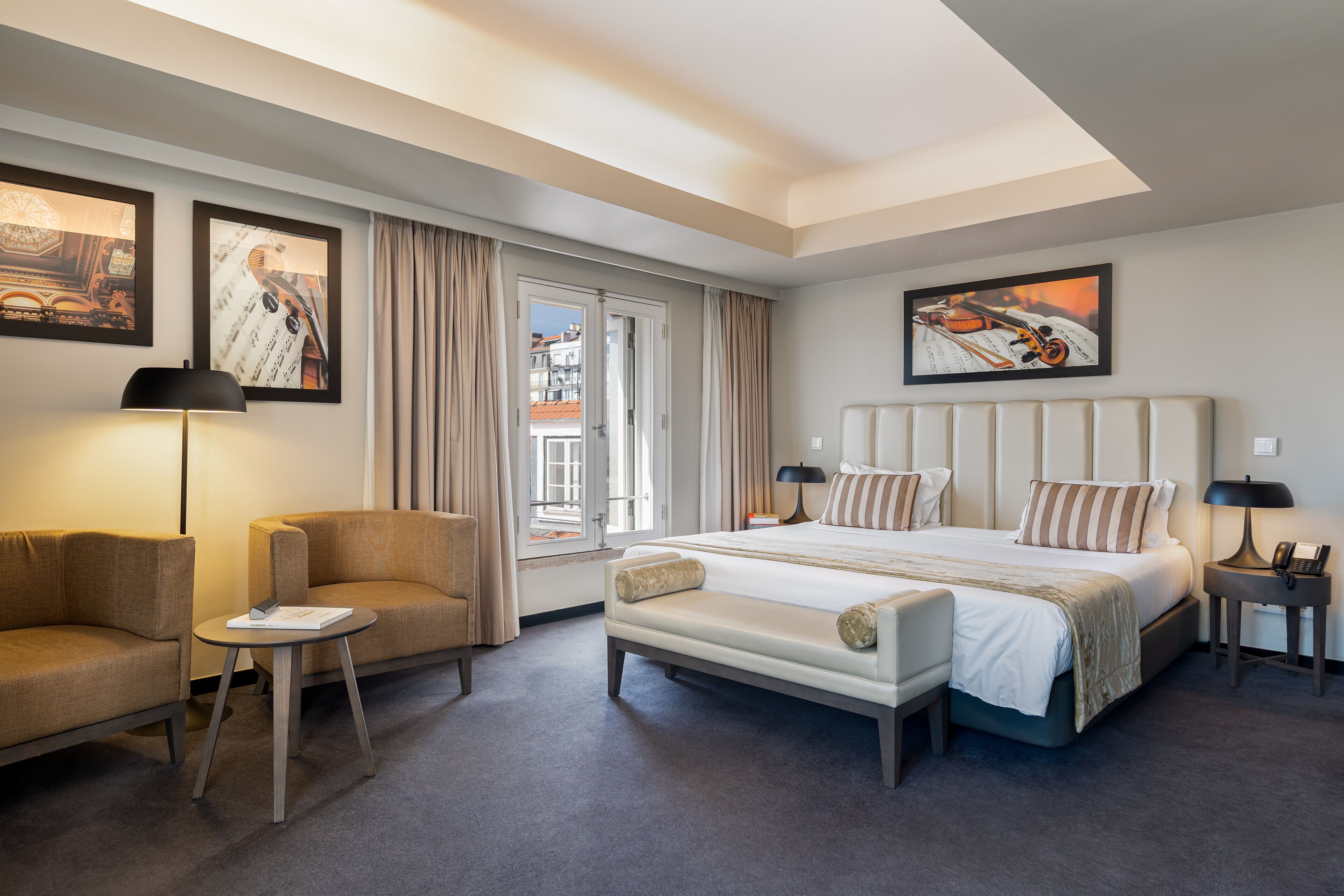 premium double or twin room | minibar, in-room safe, individually decorated, individually furnished