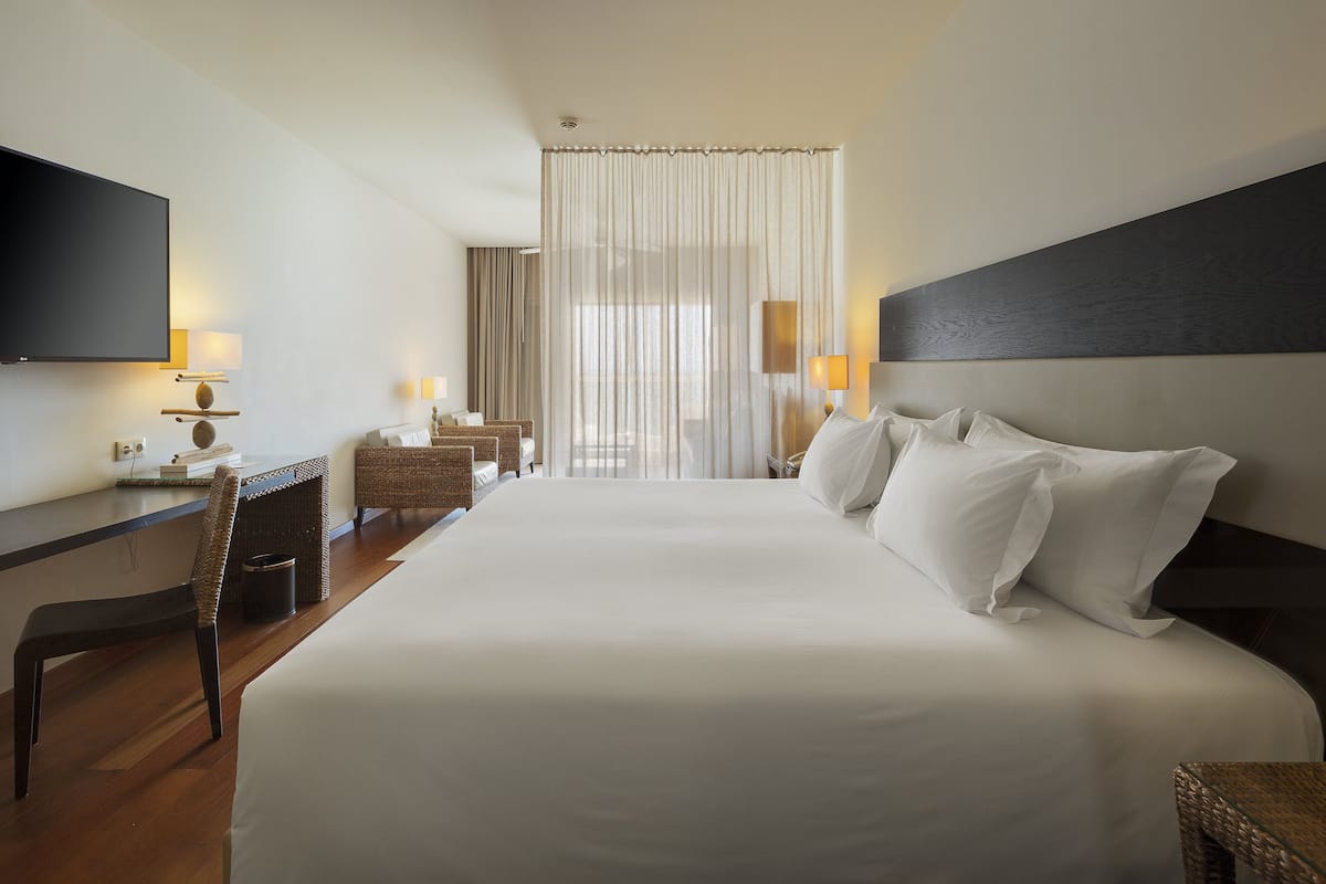Minibar, in-room safe, desk, blackout drapes