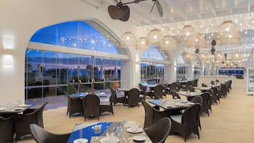 Breakfast, lunch, dinner served; al fresco dining