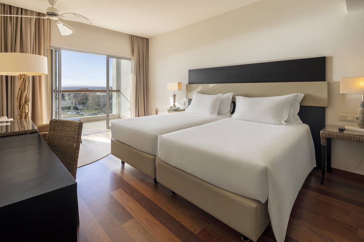 1 bedroom, minibar, in-room safe, desk