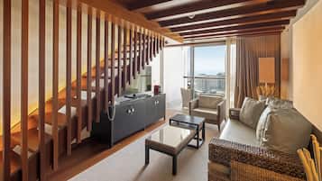 Minibar, in-room safe, desk, blackout drapes