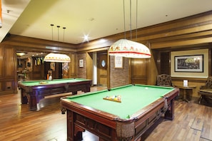 Billards