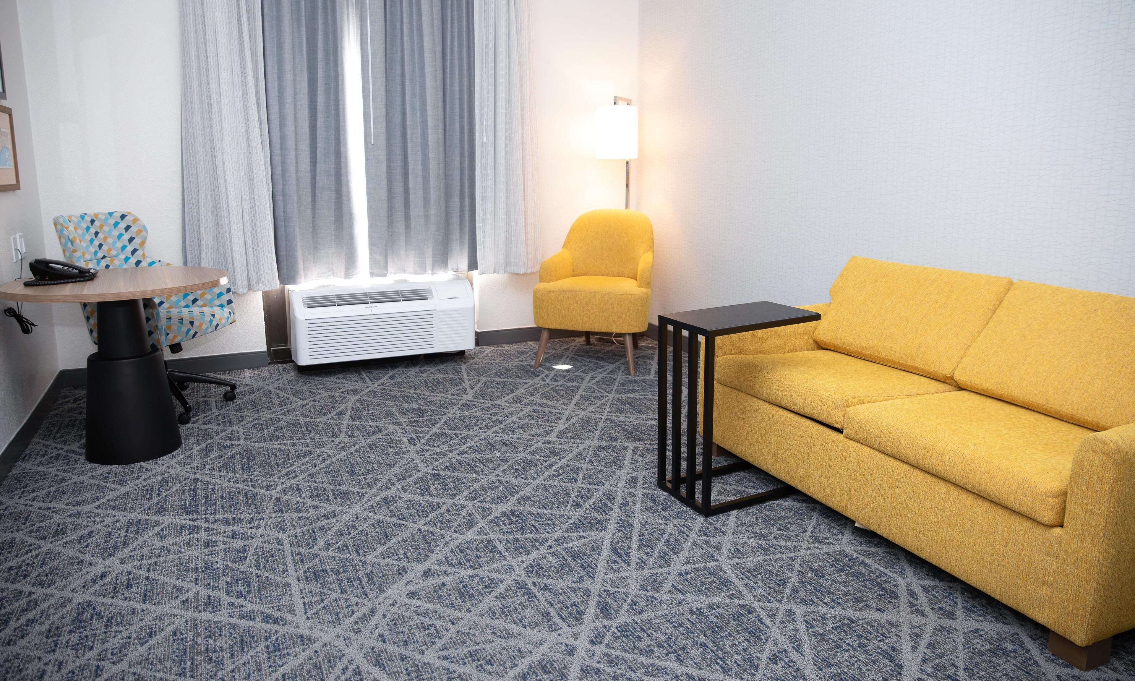 Suite, 2 camas Queen size, para no fumadores | Área de sala de estar