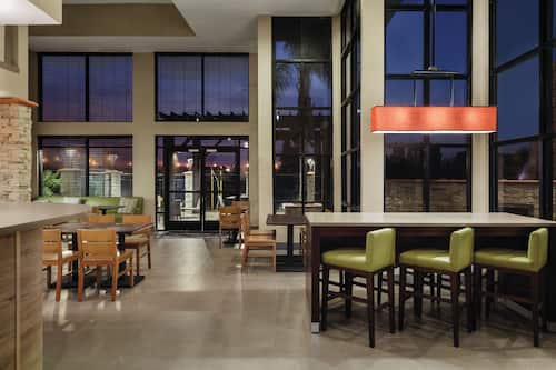 Lobby lounge