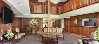 Ramada by Wyndham Saginaw Hotel & Suites