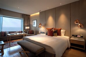 Luxury Room, 1 King Bed | Premium bedding, minibar, in-room safe, desk