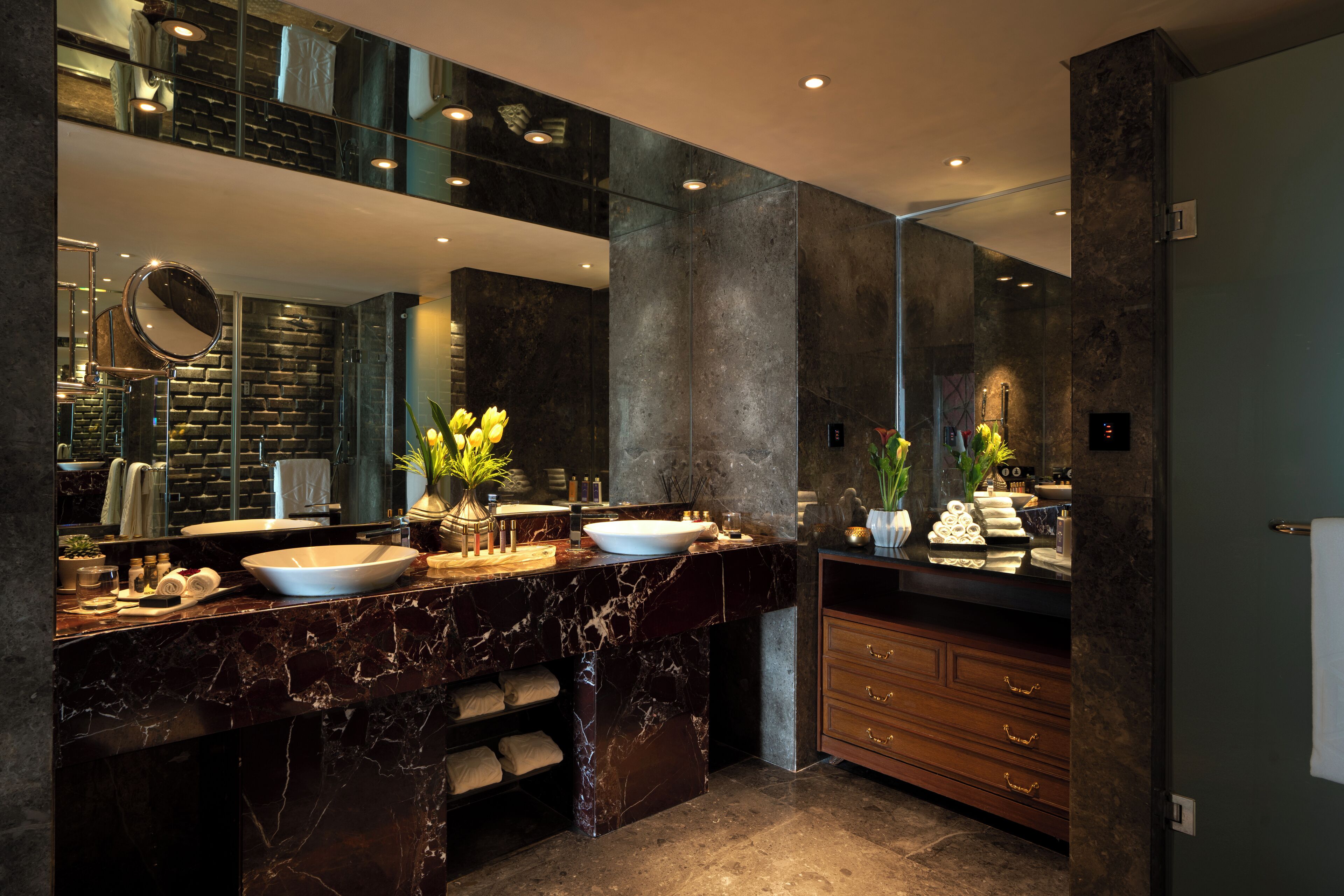 grande luxury, grand suite, 1 king bed, sea view | bathroom | separate bathtub and shower, deep-soaking bathtub, free toiletries